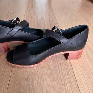 Handmade peep toe shoes by Wilder Shoes